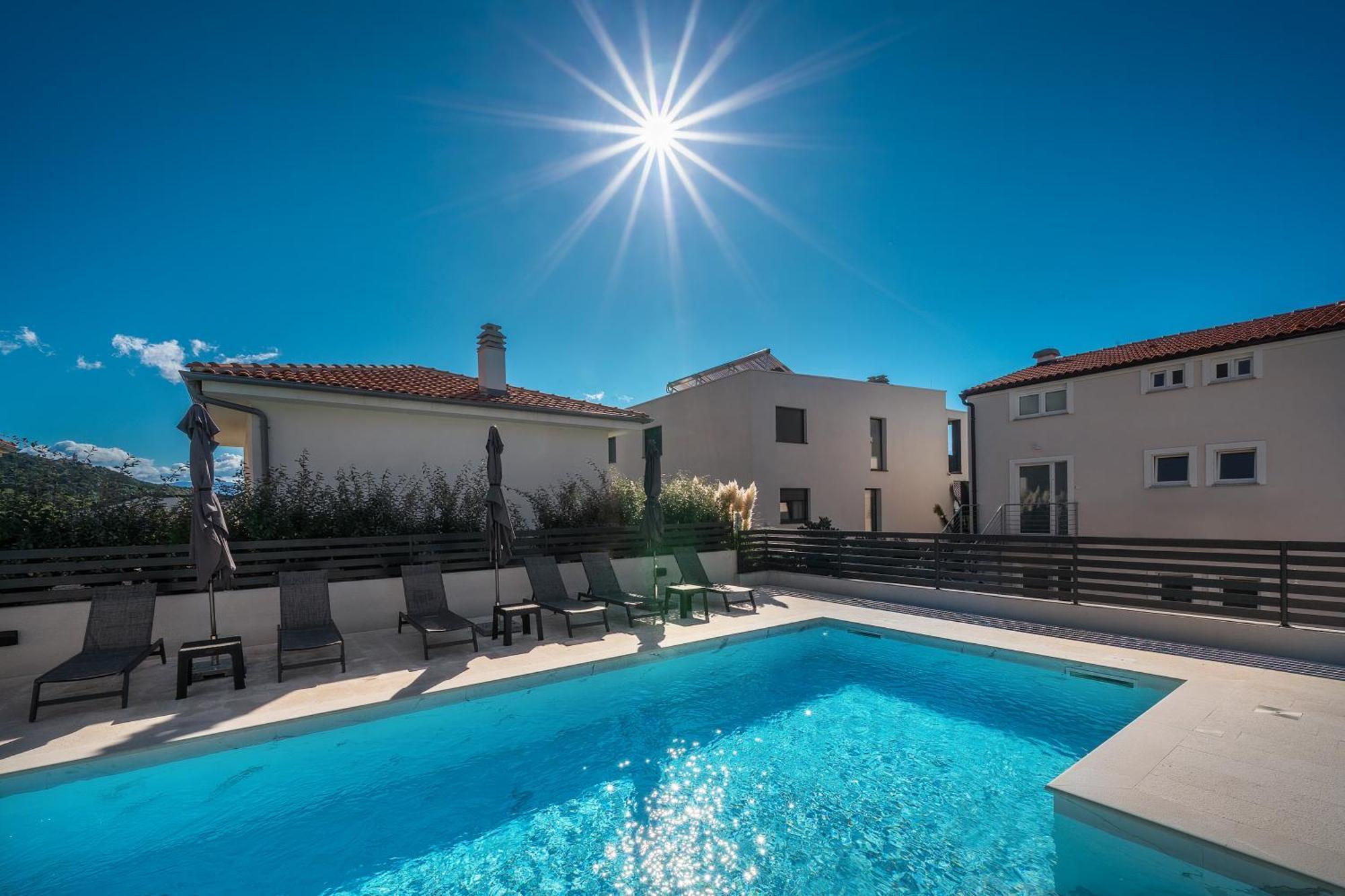 Poolside Apartments Anabella Baška Екстериор снимка